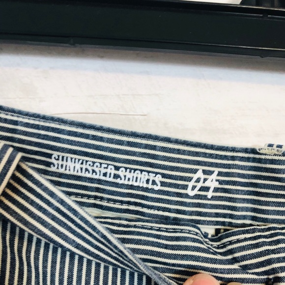 NWT Gap Striped Shorts - Picture 4 of 5